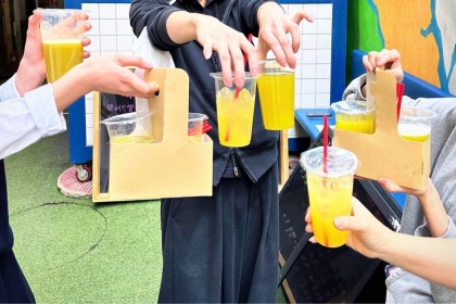 在韓國，人們排起長隊享用越南甘蔗汁